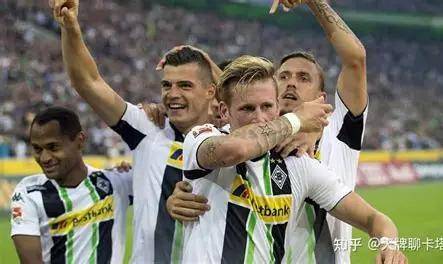 关于今晚德国杯传出新动向；门兴格拉德巴赫远射贴柱；管理层表态——球迷炸锅；球探报告显示潜力的信息