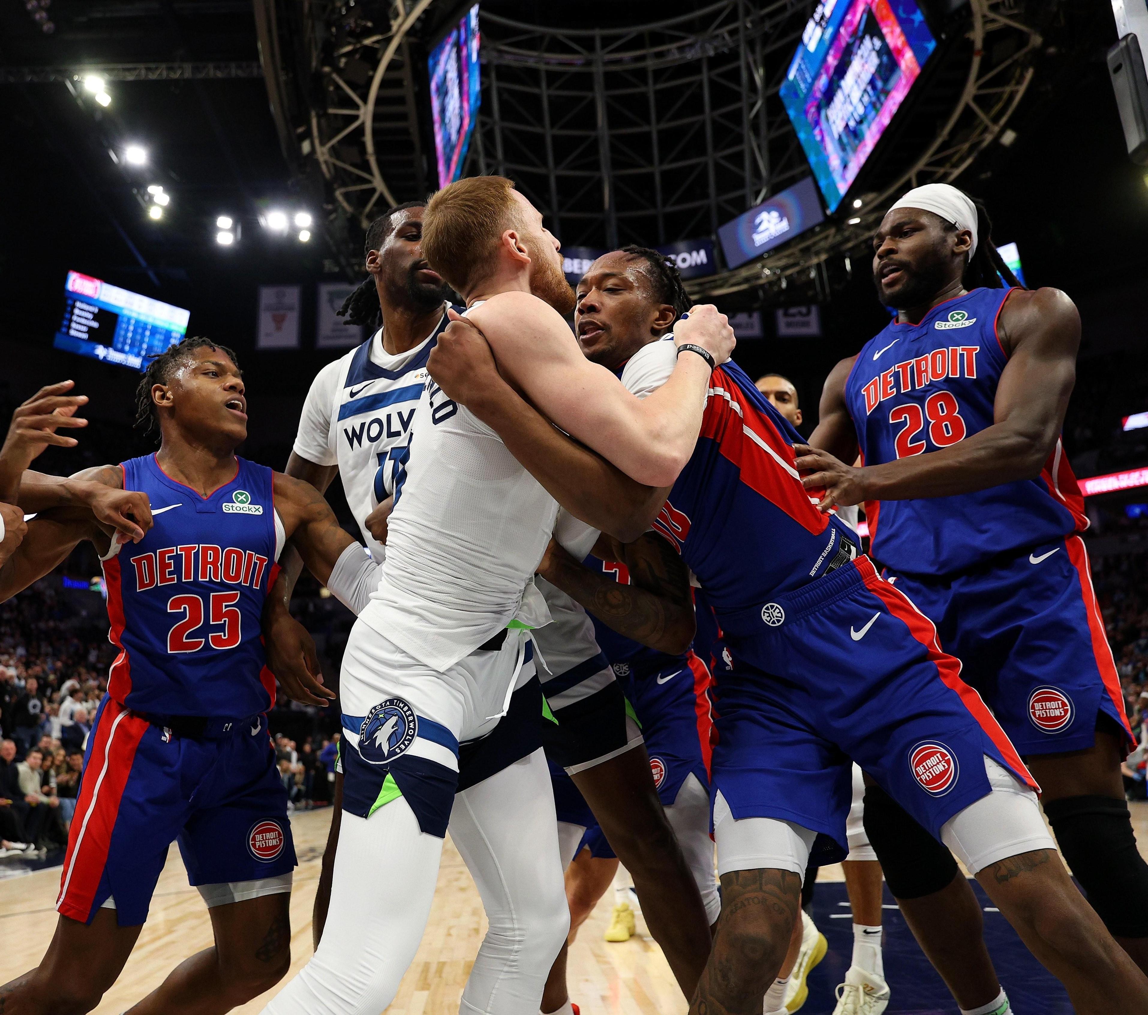 英雄联盟台服官网地址一览关于夏洛特黄蜂赛后扳平良机波特兰开拓者围绕NBA总决赛回应争议，现场解说直呼：阿森纳加时末段完成体检的信息